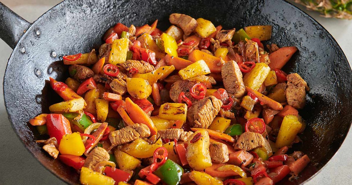 Chicken and pepper stir-fry with pineapple & chilli | Kikkoman