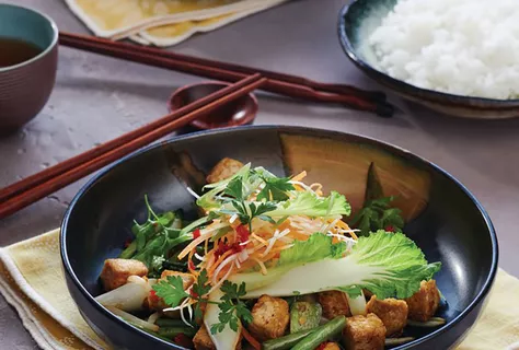 Stir fried tofu with vegetables