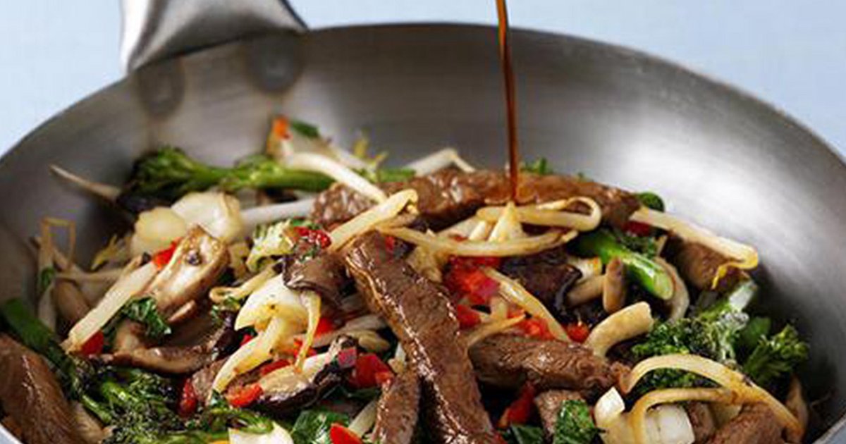 Spicy chilli beef and mushroom stir-fry recipe | Kikkoman