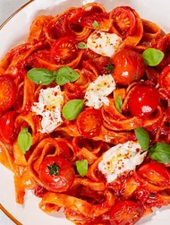 Tagliatelle with Tomato Sauce