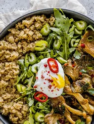 Amaranth bowl with oyster mushrooms and poached egg