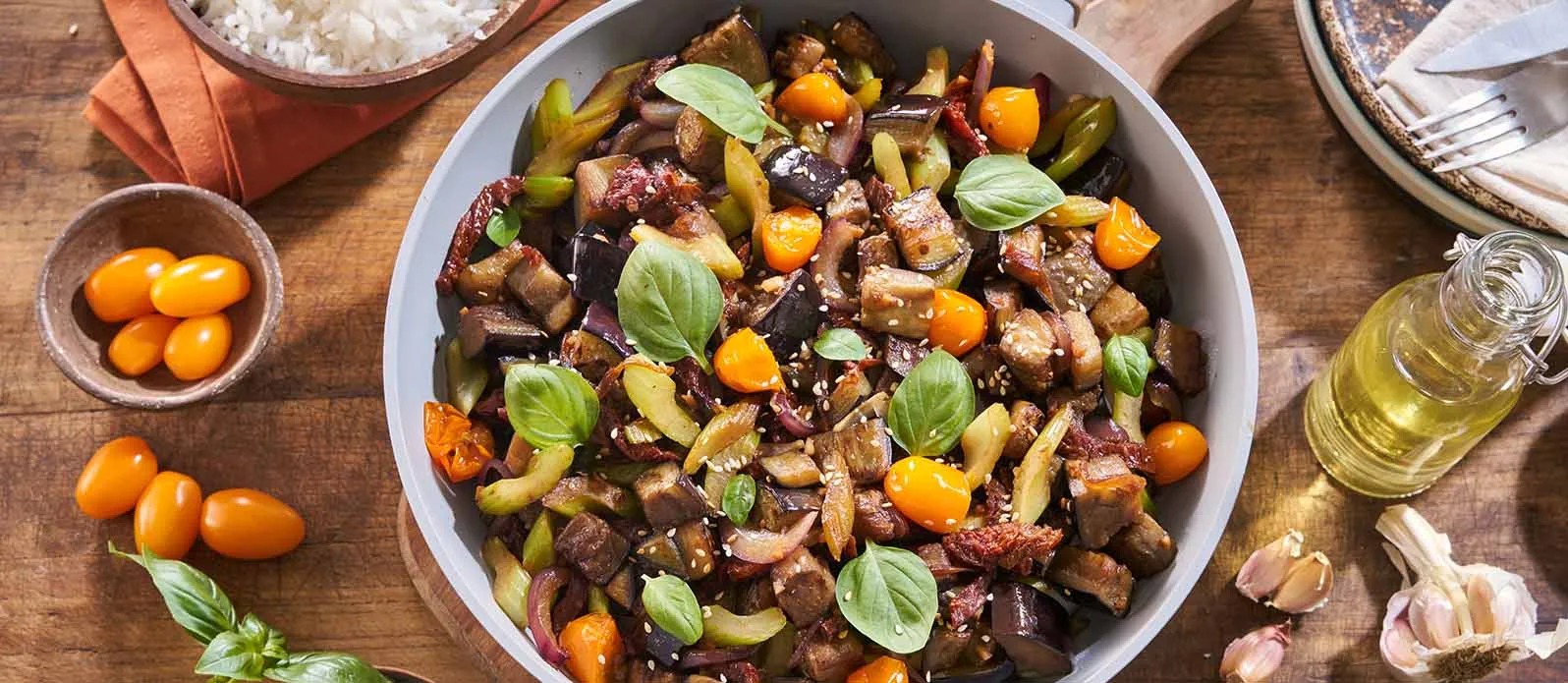 Stir-fry aubergine and sun-dried tomatoes