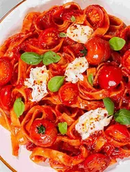Tagliatelle with Tomato Sauce