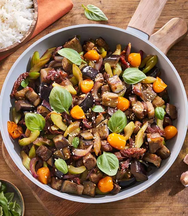 Stir-fry aubergine and sun-dried tomatoes