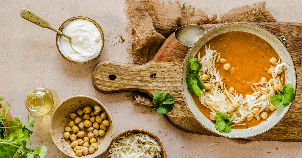 Creamy roasted vegetable soup with chickpeas | Kikkoman