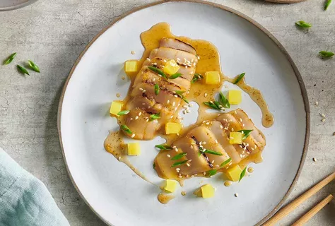 Scallops tataki with roasted sesame and ponzu-yuzu dressing