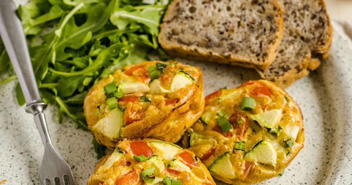Breakfast egg muffins with vegetables | Kikkoman