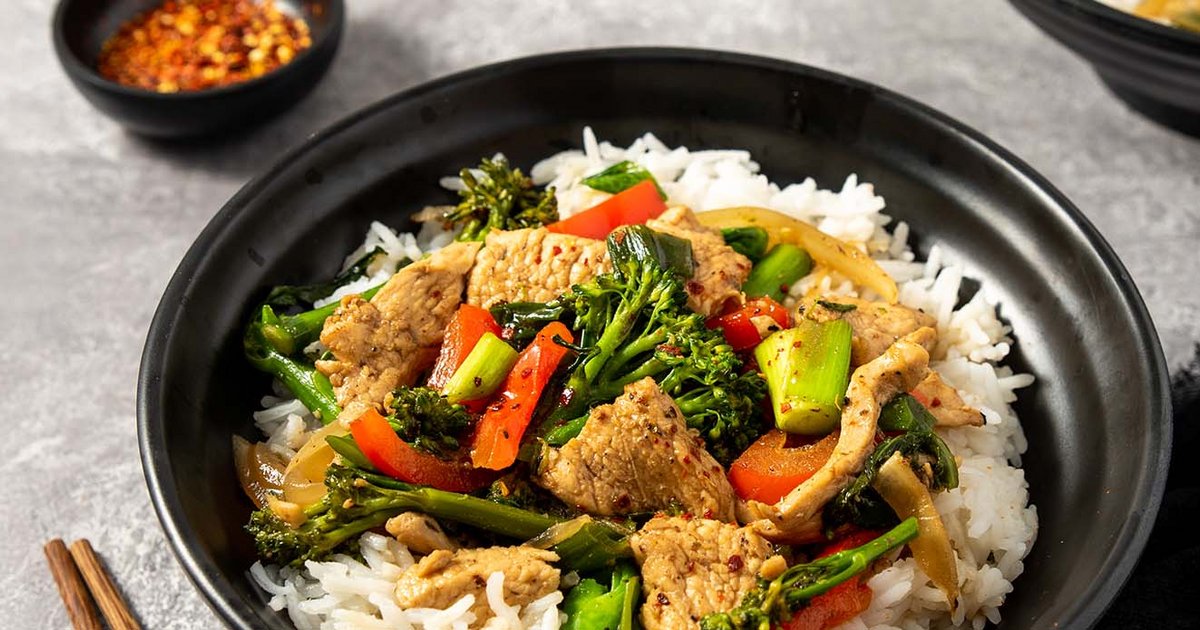 Thai Chicken & Vegetable Stir Fry with Rice | Kikkoman UK Recipe