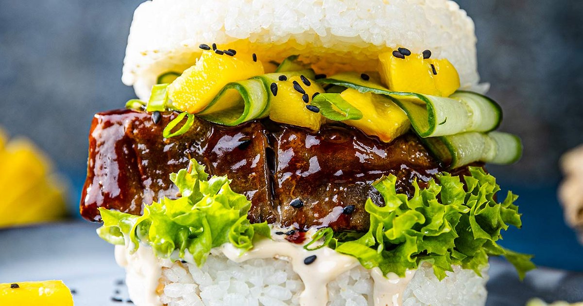 Rice-roll burger with tangy tuna | Kikkoman