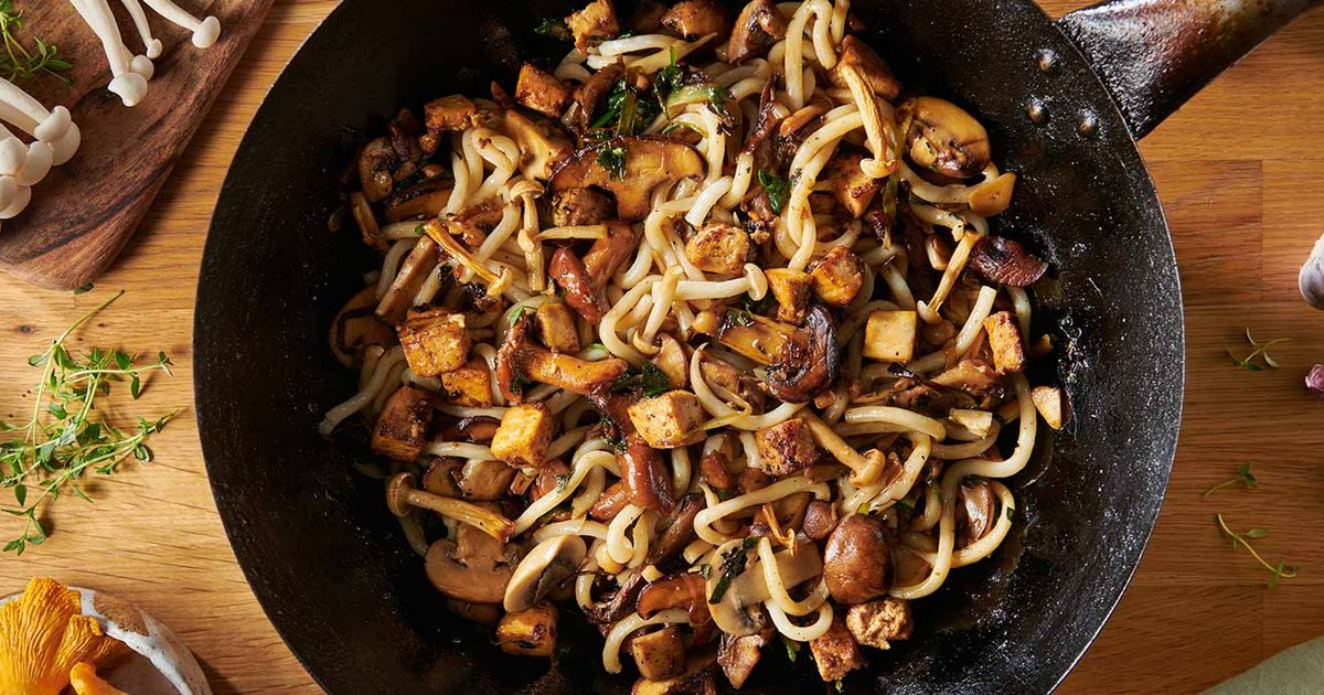 Tofu & mushroom udon-noodle stir-fry | Kikkoman