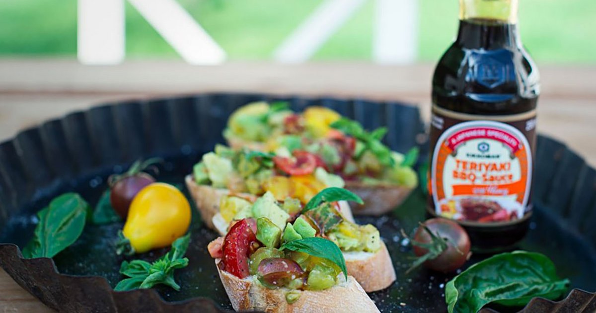 Bruschetta with tomato and avocado | Kikkoman
