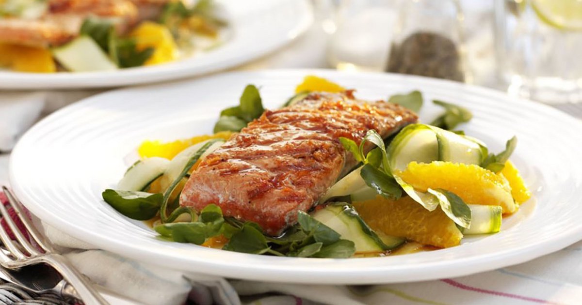 Tamari, lemongrass and lime salmon with orange and cucumber salad | Kikkoman