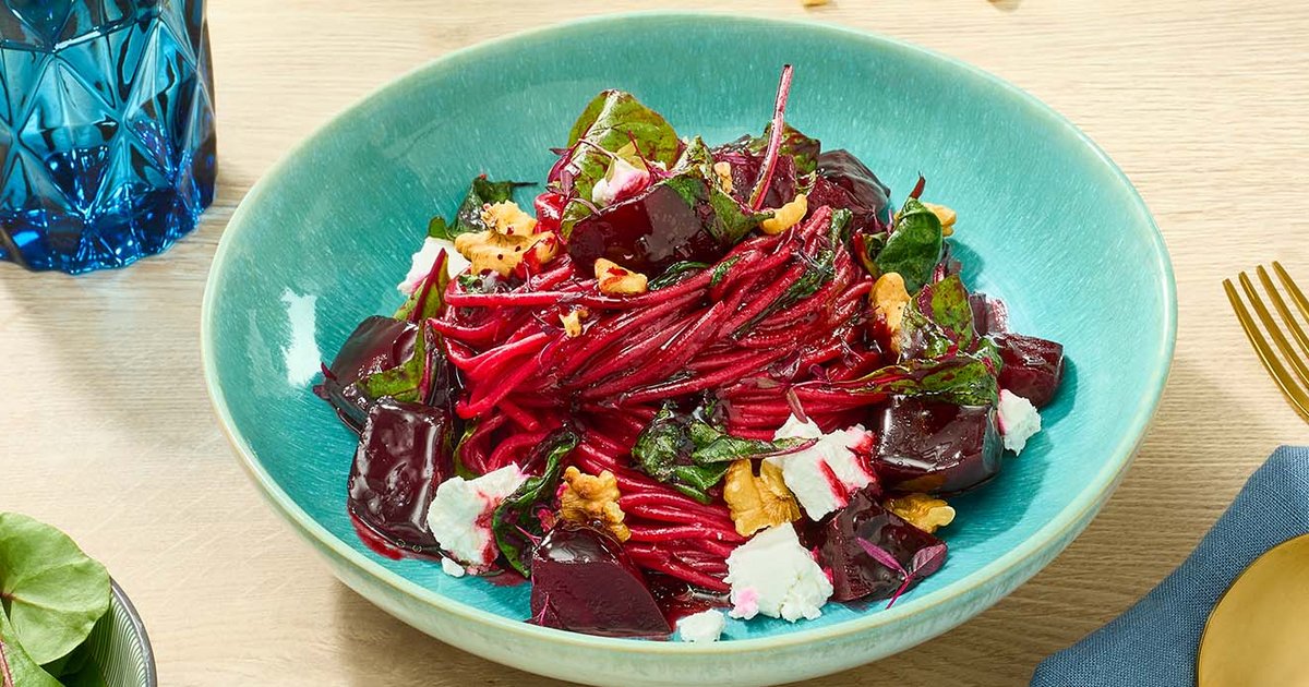 Spaghetti with teriyaki beetroot and goat's cream cheese | Kikkoman