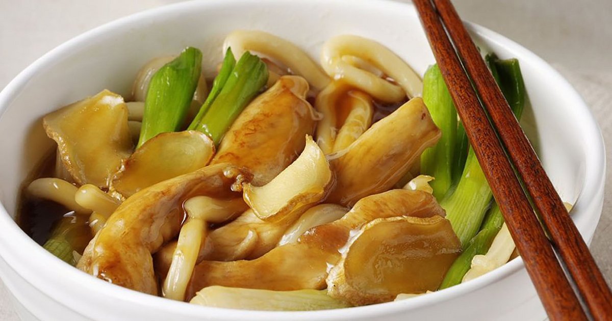 Japanese Chicken Stir fry with Sake, Egg and Udon Noodles Recipe | Kikkoman UK Recipe