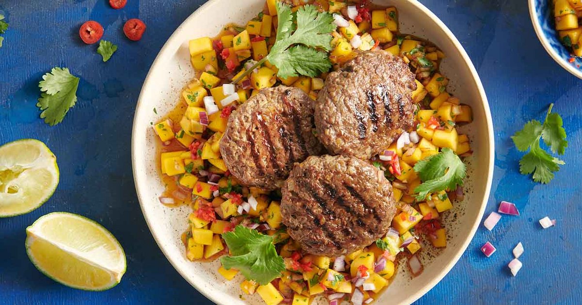 Meatballs with mango salsa | Kikkoman